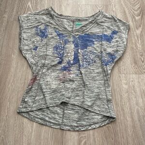 So womans xs grey shirt